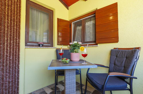 Photo 32 - 2 bedroom House in Pićan with private pool and garden