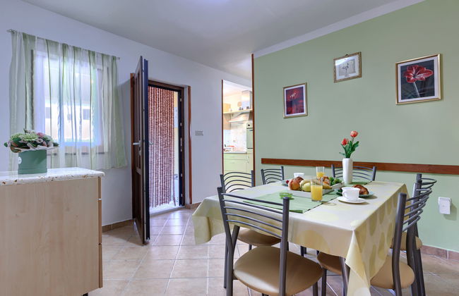 Casa de 2 quartos em Pićan com piscina privada e jardim - Foto 8