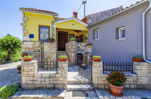 Photo 17 - Maison de 2 chambres à Pićan avec piscine privée et jardin