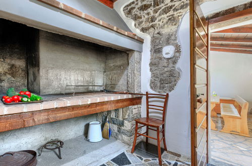 Photo 22 - Maison de 2 chambres à Pićan avec piscine privée et jardin