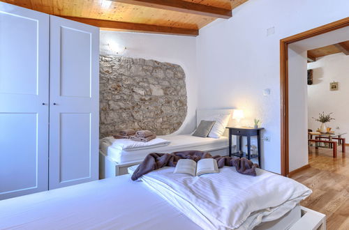 Photo 39 - 2 bedroom House in Pićan with private pool and garden