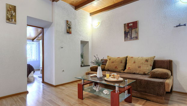 2 bedroom House in Pićan with private pool and garden - Photo 3