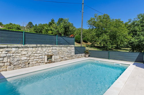 Photo 21 - Maison de 2 chambres à Pićan avec piscine privée et jardin