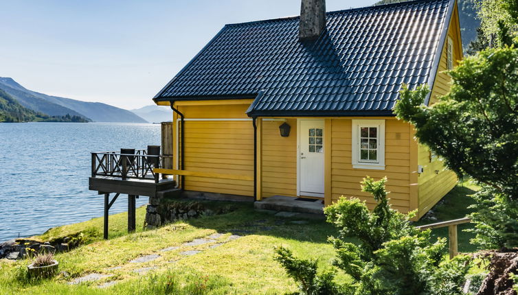 Foto 1 - Casa con 3 camere da letto a Balestrand con giardino e terrazza