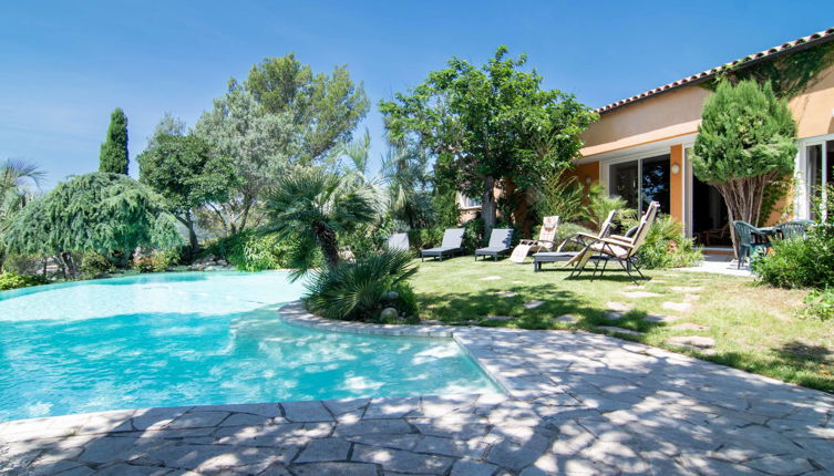 Photo 1 - Maison de 4 chambres à Garéoult avec piscine privée et jardin