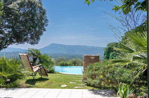 Photo 6 - Maison de 4 chambres à Garéoult avec piscine privée et jardin