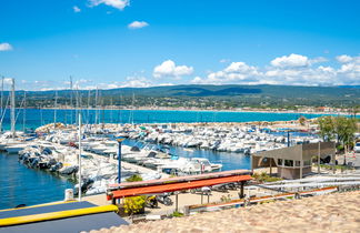 Photo 3 - Apartment in Saint-Cyr-sur-Mer with terrace