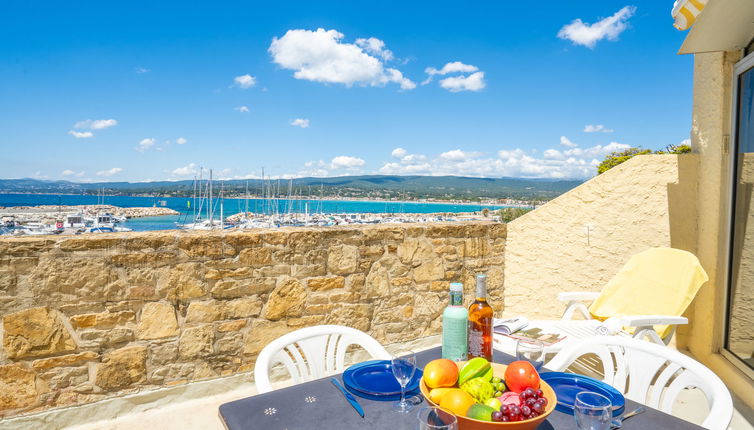 Photo 1 - Apartment in Saint-Cyr-sur-Mer with terrace