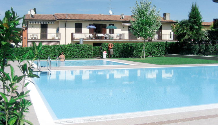 Foto 1 - Apartamento de 1 habitación en Lazise con piscina y vistas a la montaña