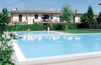 Foto 1 - Appartamento con 1 camera da letto a Lazise con piscina e vista sulle montagne