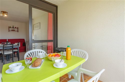 Foto 17 - Apartamento de 1 habitación en Vaux-sur-Mer con jardín y vistas al mar
