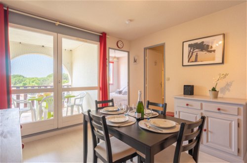 Foto 8 - Apartamento de 1 quarto em Vaux-sur-Mer com jardim e vistas do mar
