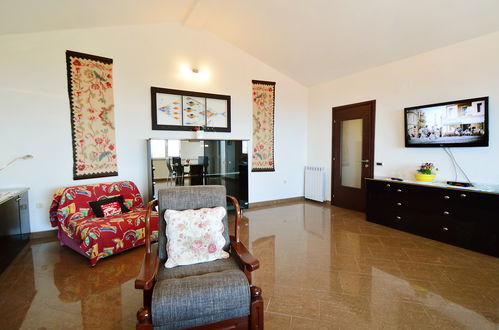 Foto 7 - Apartamento de 2 quartos em Opatija com piscina e jardim