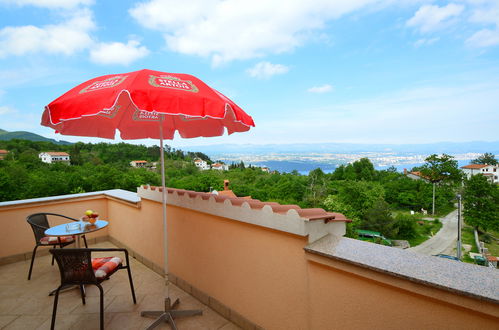 Foto 8 - Apartamento de 2 quartos em Opatija com piscina e jardim