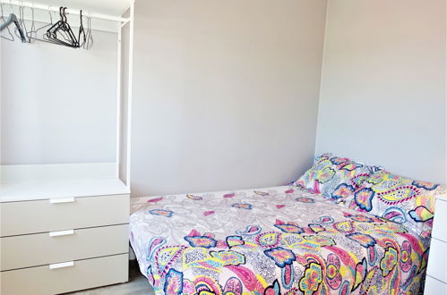 Foto 9 - Appartamento con 1 camera da letto a Narbonne con vista mare