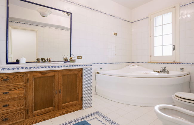 Casa de 5 quartos em Marsala com piscina privada e jardim - Foto 23