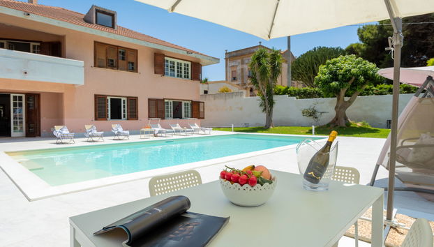 Casa de 5 quartos em Marsala com piscina privada e jardim - Foto 3