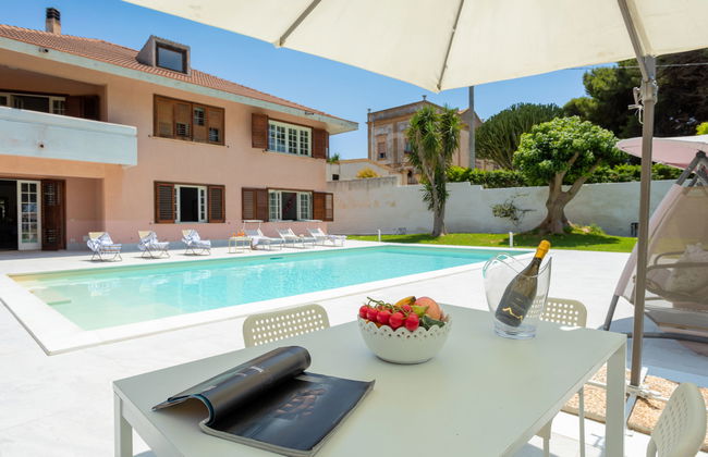 Casa de 5 quartos em Marsala com piscina privada e jardim - Foto 3