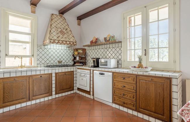 Casa de 5 quartos em Marsala com piscina privada e jardim - Foto 14