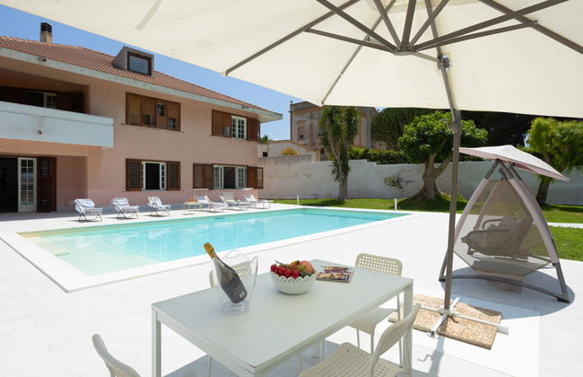 Casa de 5 quartos em Marsala com piscina privada e jardim - Foto 41
