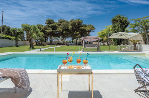 Photo 33 - Maison de 3 chambres à Marsala avec piscine privée et vues à la mer