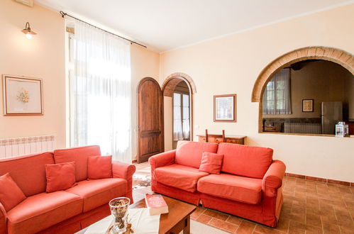 Photo 8 - 2 bedroom Apartment in Colle di Val d'Elsa with swimming pool and garden