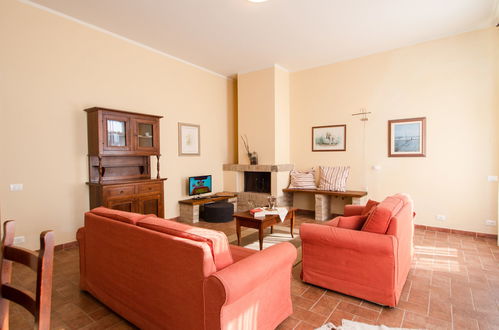 Photo 10 - 2 bedroom Apartment in Colle di Val d'Elsa with swimming pool and garden