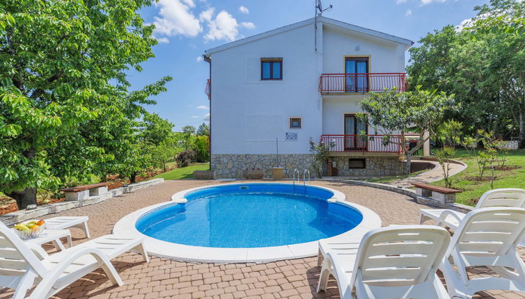 Foto 1 - Appartamento con 3 camere da letto a Poreč con piscina e vista mare