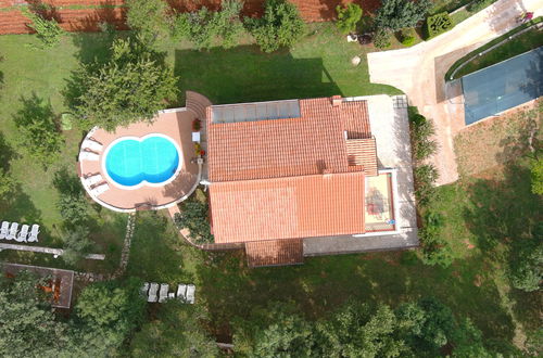 Foto 12 - Apartamento de 2 quartos em Poreč com piscina e jardim
