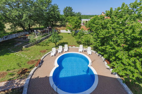 Photo 14 - Appartement de 3 chambres à Poreč avec piscine et jardin