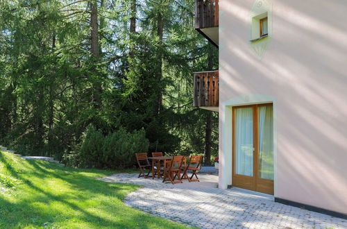 Photo 20 - 3 bedroom Apartment in Silvaplana with garden and terrace