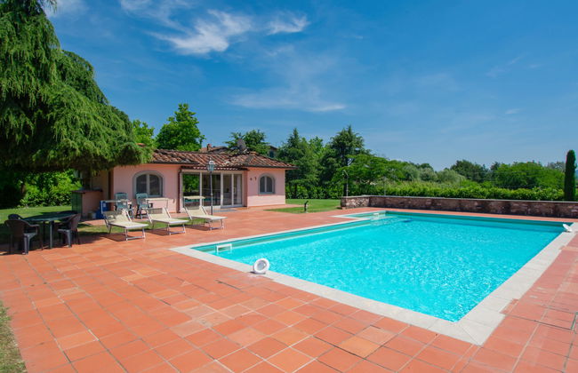 Casa de 2 quartos em Capannori com piscina privada e jardim - Foto 1