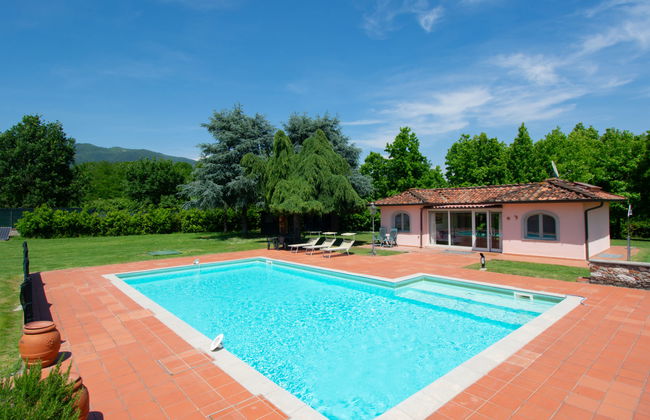 Casa de 2 quartos em Capannori com piscina privada e jardim - Foto 16