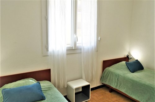 Foto 12 - Appartamento con 2 camere da letto a Narbonne con vista mare