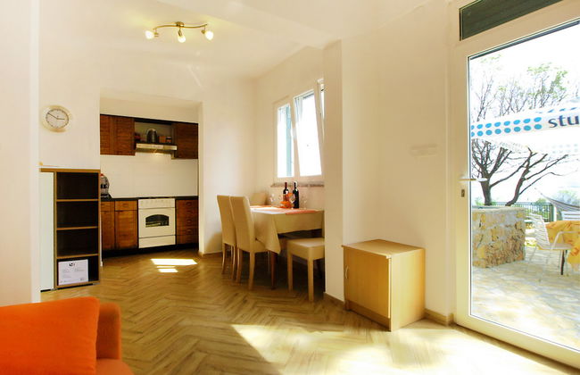 3 bedroom House in Starigrad with garden and terrace - Photo 7