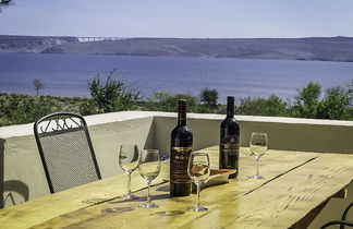 Photo 1 - Maison de 2 chambres à Starigrad avec jardin et vues à la mer