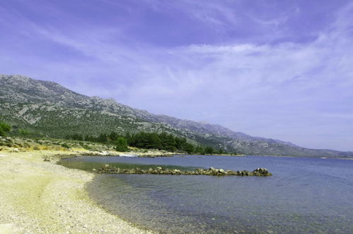 Photo 14 - Maison de 2 chambres à Starigrad avec jardin et vues à la mer