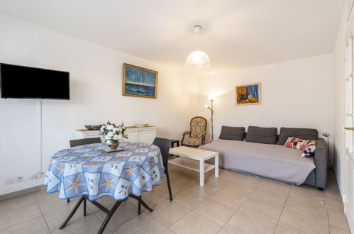 Photo 7 - Appartement de 1 chambre à Cavalaire-sur-Mer avec vues à la mer