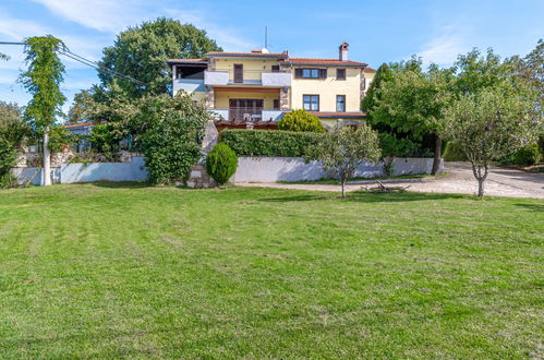 Photo 17 - Appartement de 1 chambre à Pazin avec piscine et jardin