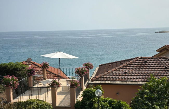 Casa de 3 quartos em Cipressa com jardim e terraço - Foto 32