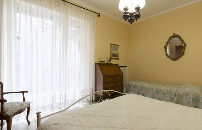 Casa de 3 quartos em Cipressa com jardim e terraço - Foto 16