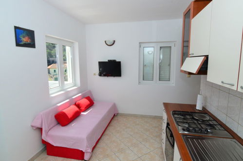 Foto 10 - Apartamento de 1 quarto em Stari Grad com jardim