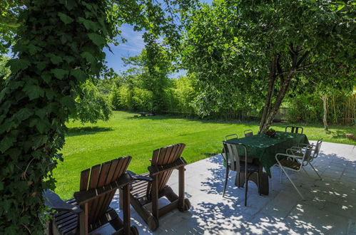 Photo 22 - Maison de 3 chambres à Buzet avec jardin et terrasse