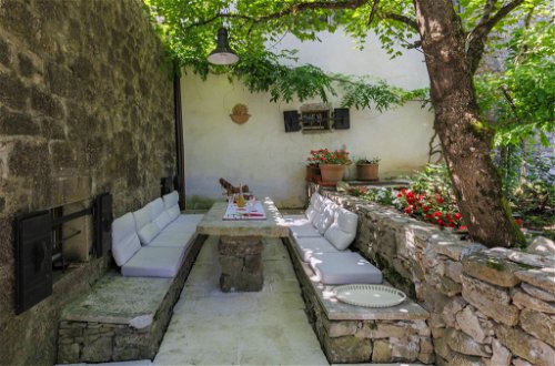 Foto 7 - Casa de 3 habitaciones en Buzet con jardín y terraza