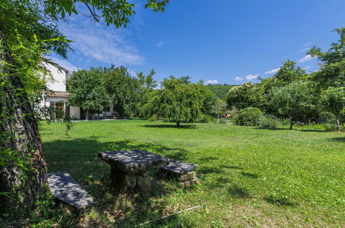 Foto 8 - Casa de 3 quartos em Buzet com jardim e terraço