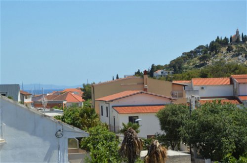 Photo 10 - Appartement de 1 chambre à Tribunj avec terrasse et vues à la mer