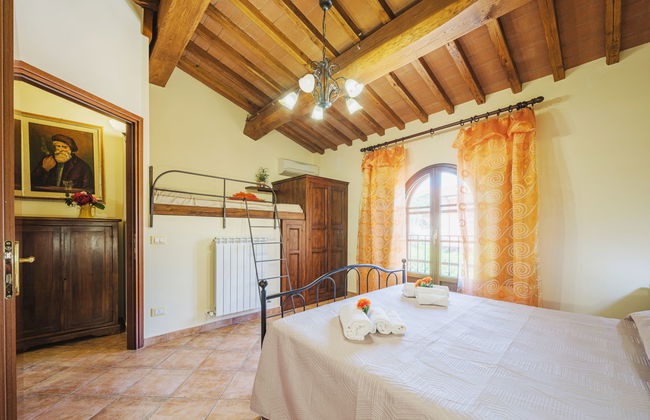 3 bedroom Apartment in Castelfranco di Sotto with swimming pool and garden - Photo 23