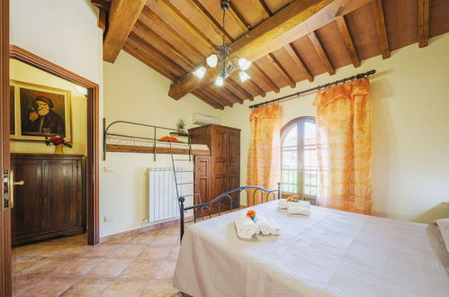 Photo 23 - 3 bedroom Apartment in Castelfranco di Sotto with swimming pool and garden