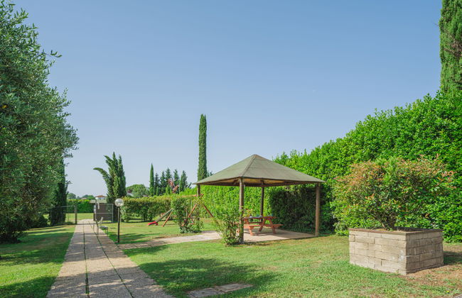 2 bedroom Apartment in Castelfranco di Sotto with swimming pool and garden - Photo 33
