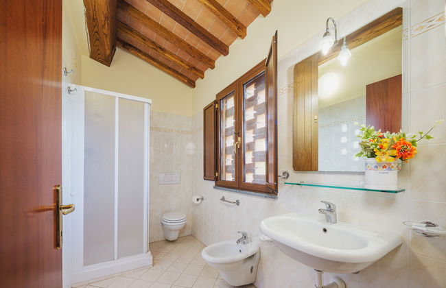 3 bedroom Apartment in Castelfranco di Sotto with swimming pool and garden - Photo 21